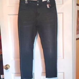 NWT studded Jegging Rocker chic 16